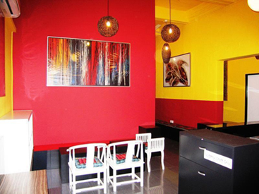 sg-moni-gallery-hostel